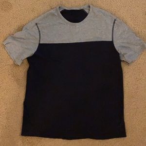 Lululemon t shirt
